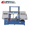 Metal sawing machine