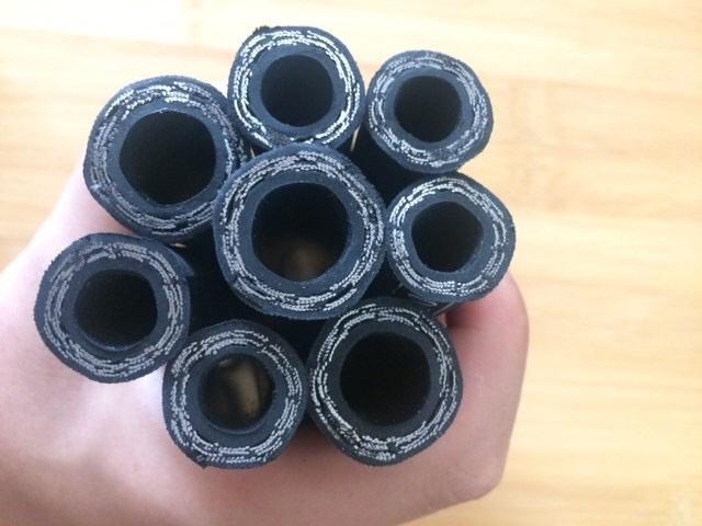 Hydraulic Braided Rubber Hose Offered In SAE DIN Standard 5