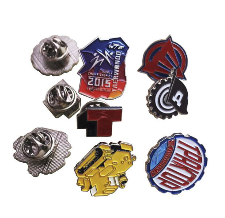 customed metal lapel pin  4