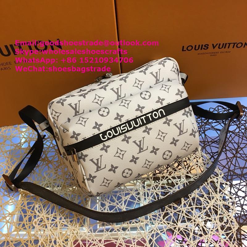     ISTRICT PM     essenger Bags     andbags     en's Bags     venue sling bags 15