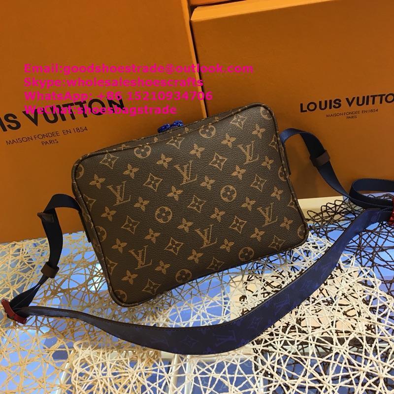     ISTRICT PM     essenger Bags     andbags     en's Bags     venue sling bags 3