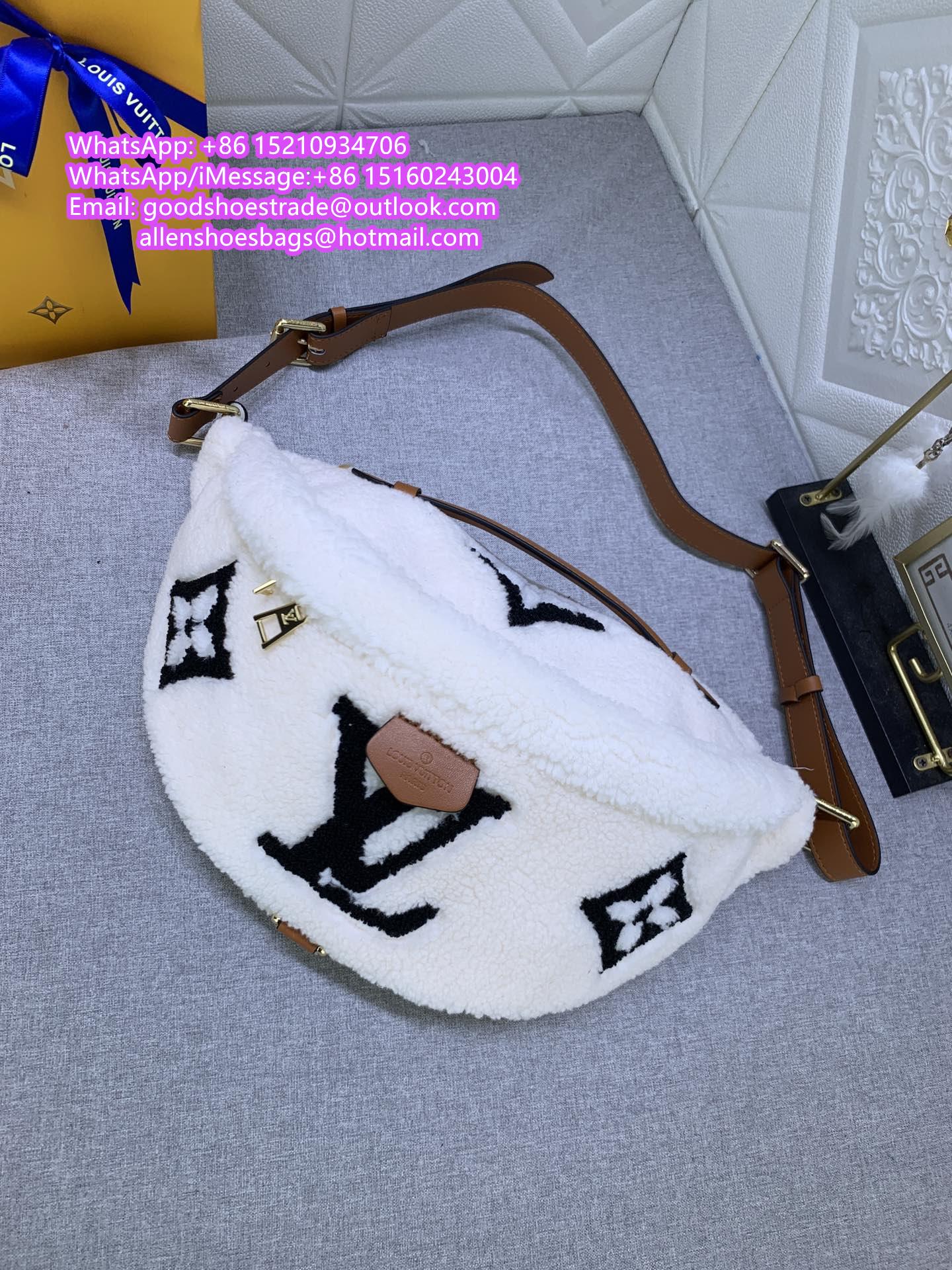     iscovery Bumbag Monogram     annyPack     elt bag waist bags Shoulder Bags 20
