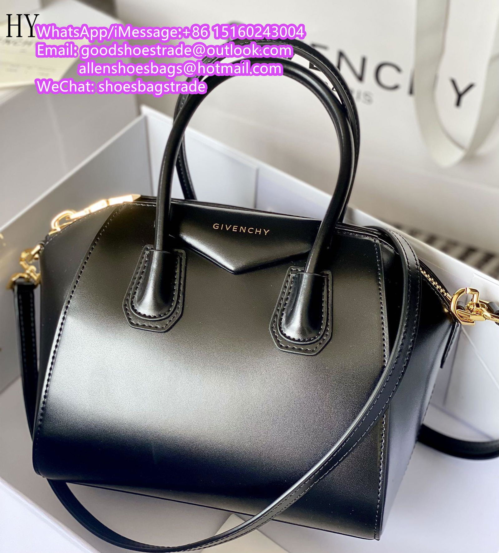 Antigona Lock bag in Box leather          bags          purse          tote hand