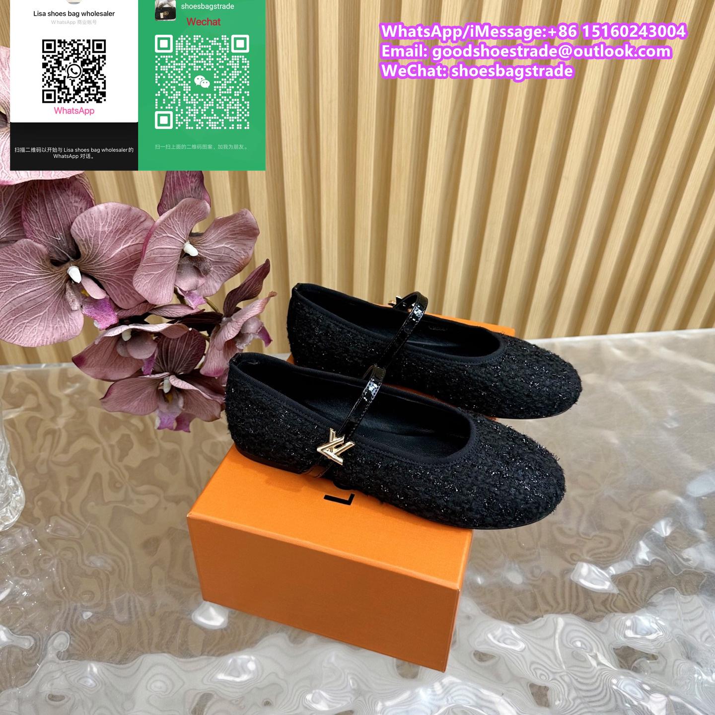 soft leather     omy flat ballerina metallic lambskin      TM Romy Flat Ballerin 14