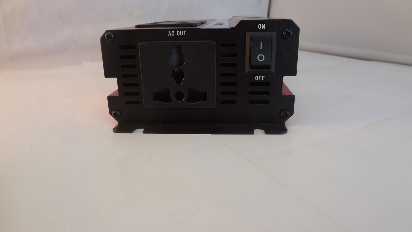 inverter with sockets & USB  800W  3