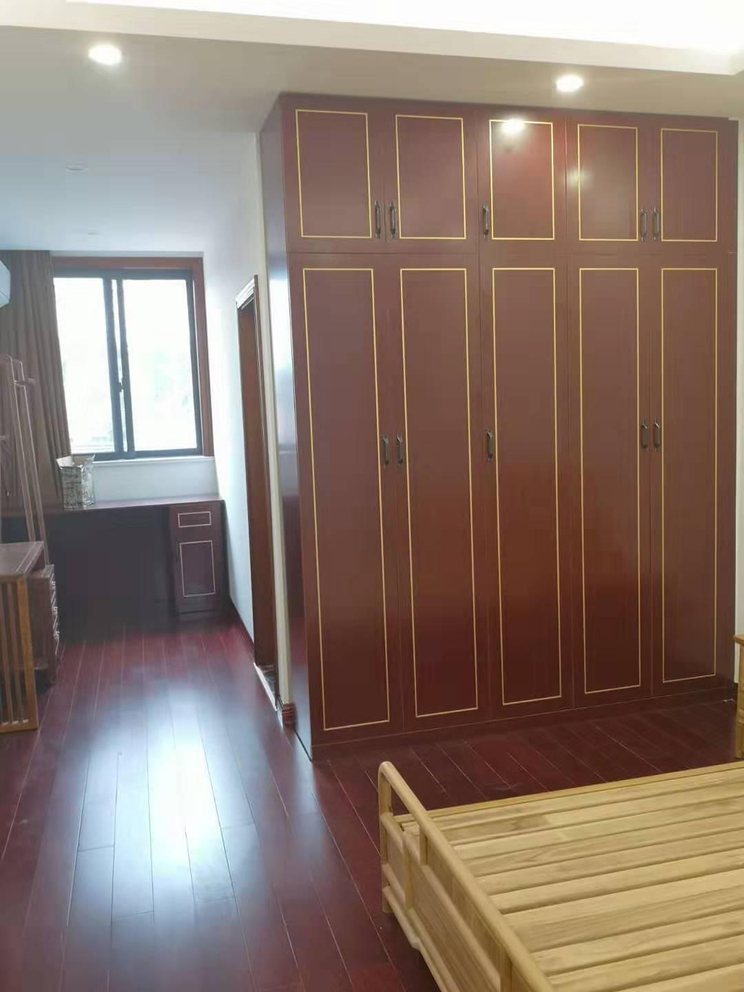 现代简约轻奢风格衣柜 2