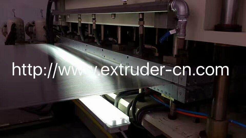 PC polycarbonate hollow roofing sheet extrusion line  5