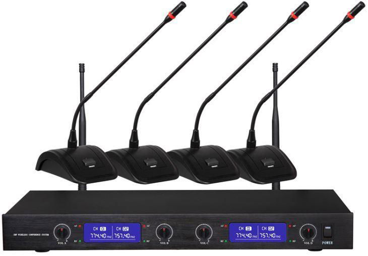 4 Channel UHF Wireless Microphone System 2