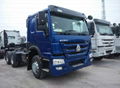 Howo 6x4 tractor truck 60 tons loading 2