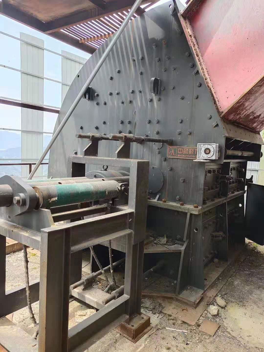 二手日产1万吨砂石料生产线锤式破碎机制砂机出售 3
