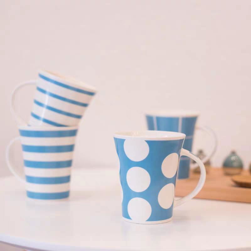 CERAMIC MUGS 4