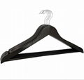 wooden clothes hangers with bar 1