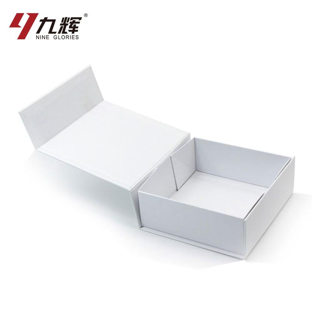  Custom Cardboard Magnetic Foldable Box with Hot stamping Logo 3