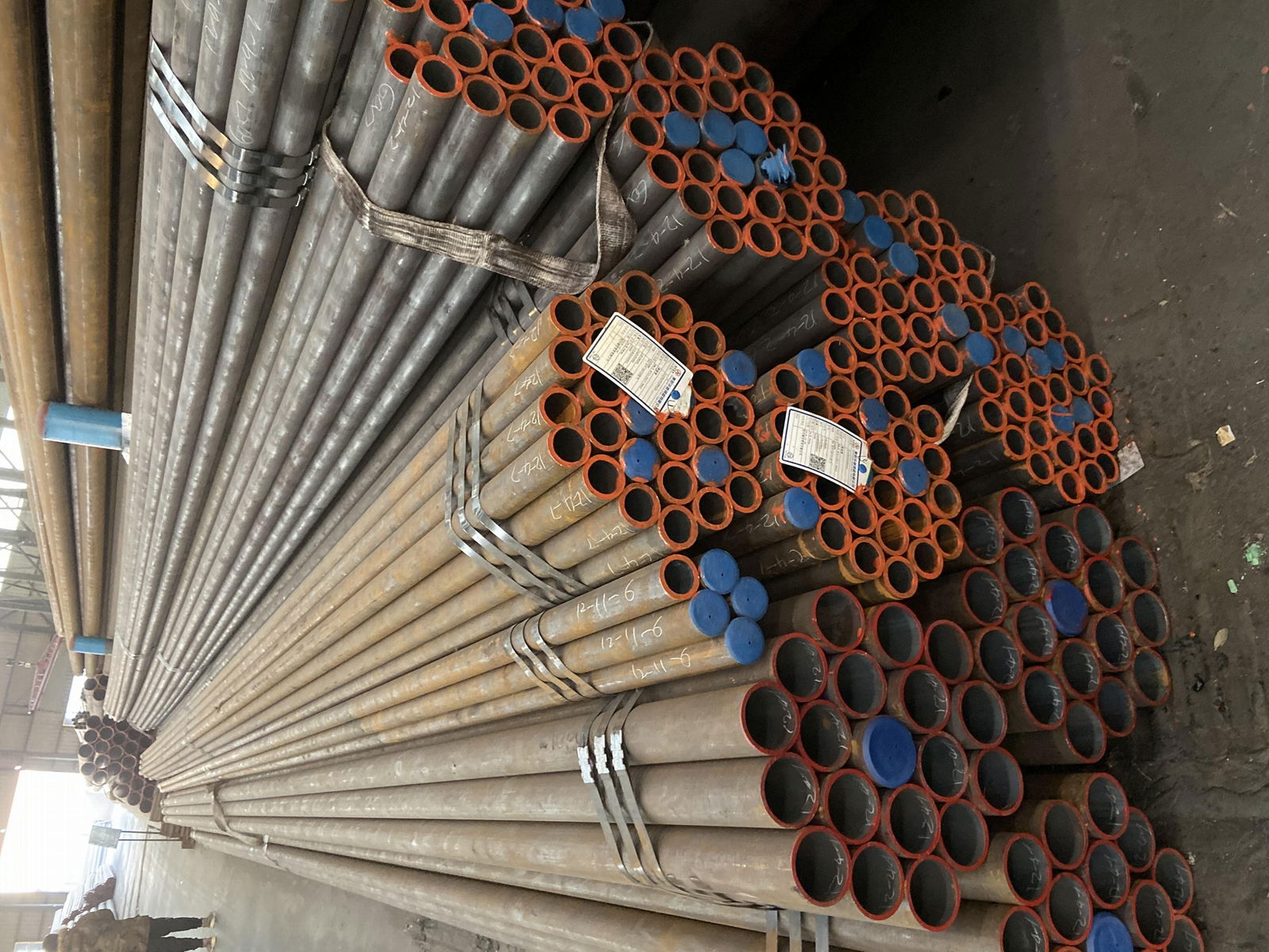 Mechanical Strucutre Alloy Seamless Steel Pipe 3