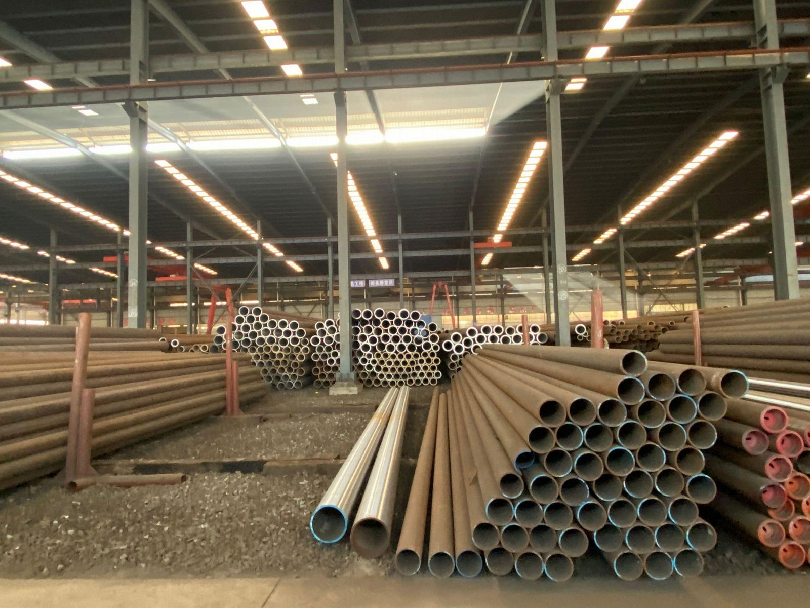 SCH40 Seamless Alloy Steel Pipe For Boiler 3