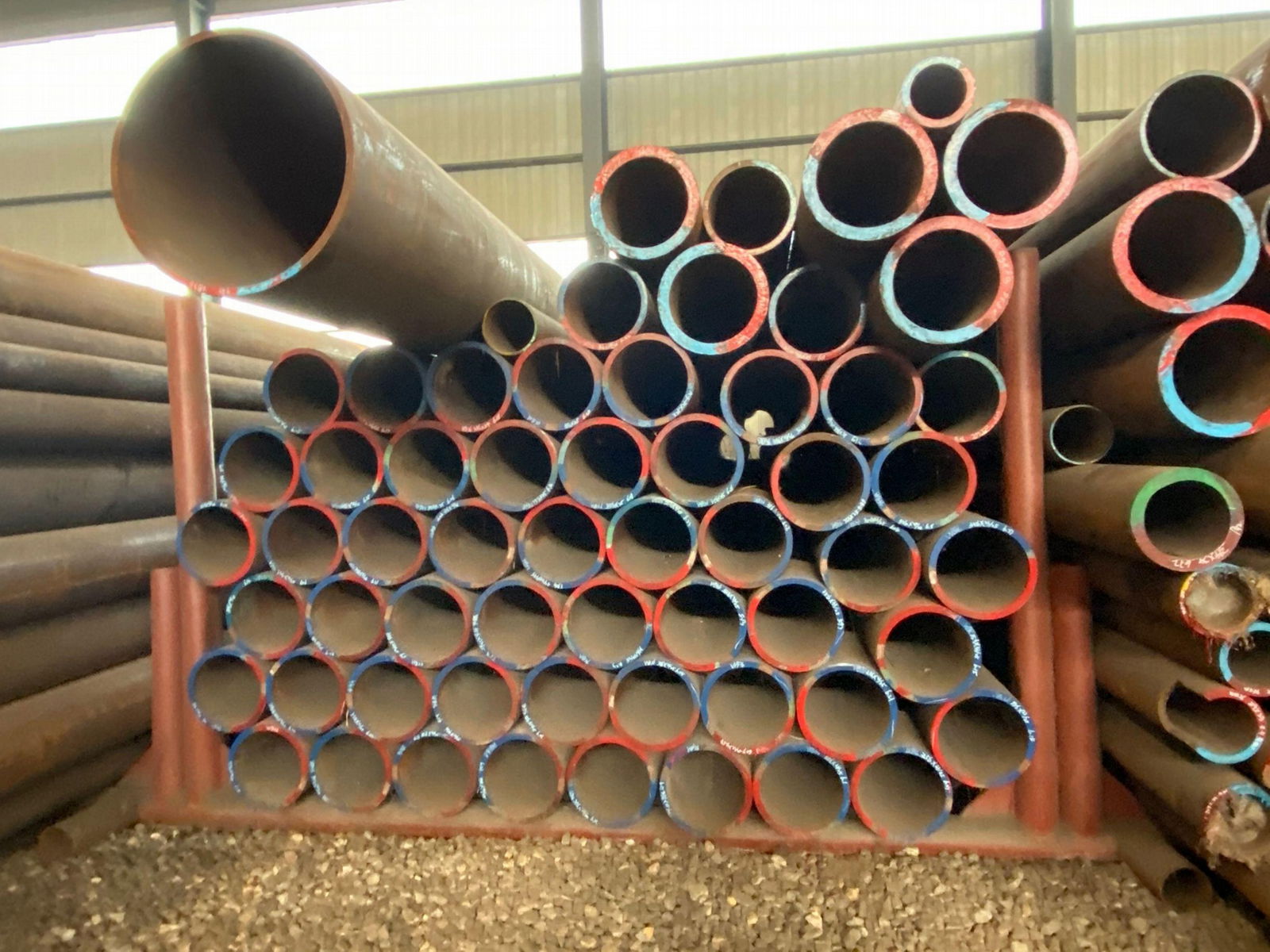 ASTM A335 P2 P5 P9 P11 P12 P22 P91 Seamless Alloy Steel Pipe 2