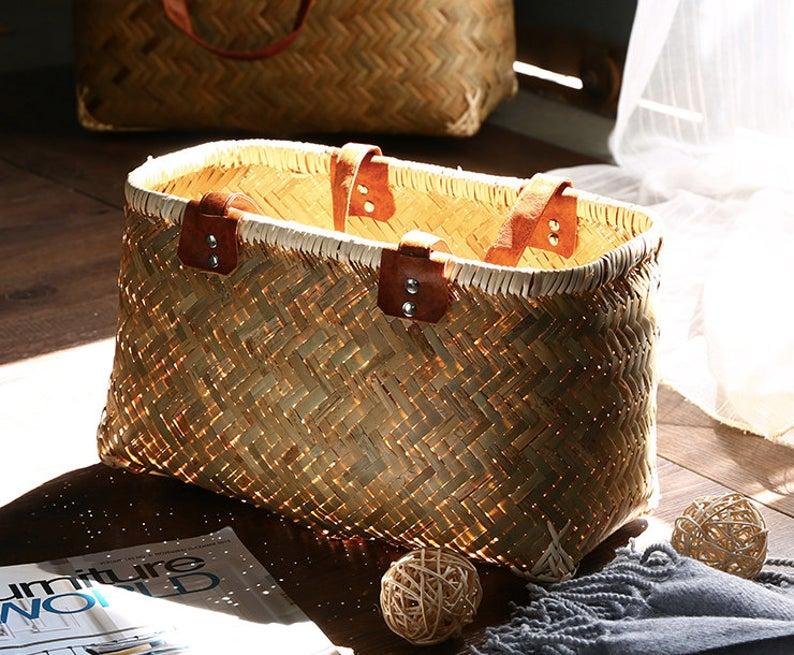 Vintage Feminine Braided Wicker Bamboo Storage Basket For Daily Use 