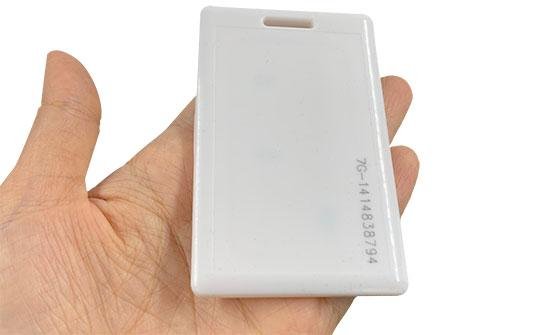 卡片式高低双频有源RFID标签智能胸卡