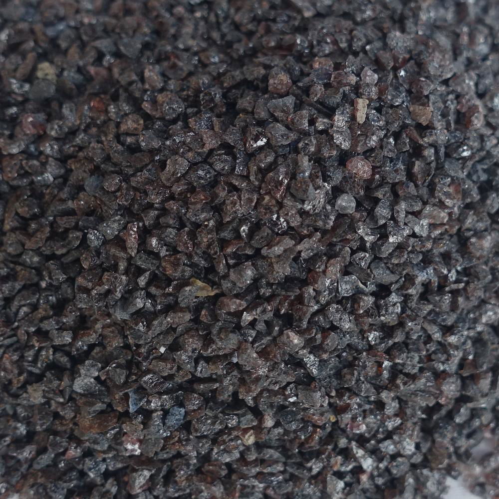 Brown fused alumina powder and grains for refractories 4