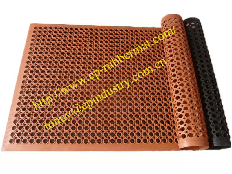  Drainage Rubber Mat from Qingdao Singreat in chinese 3