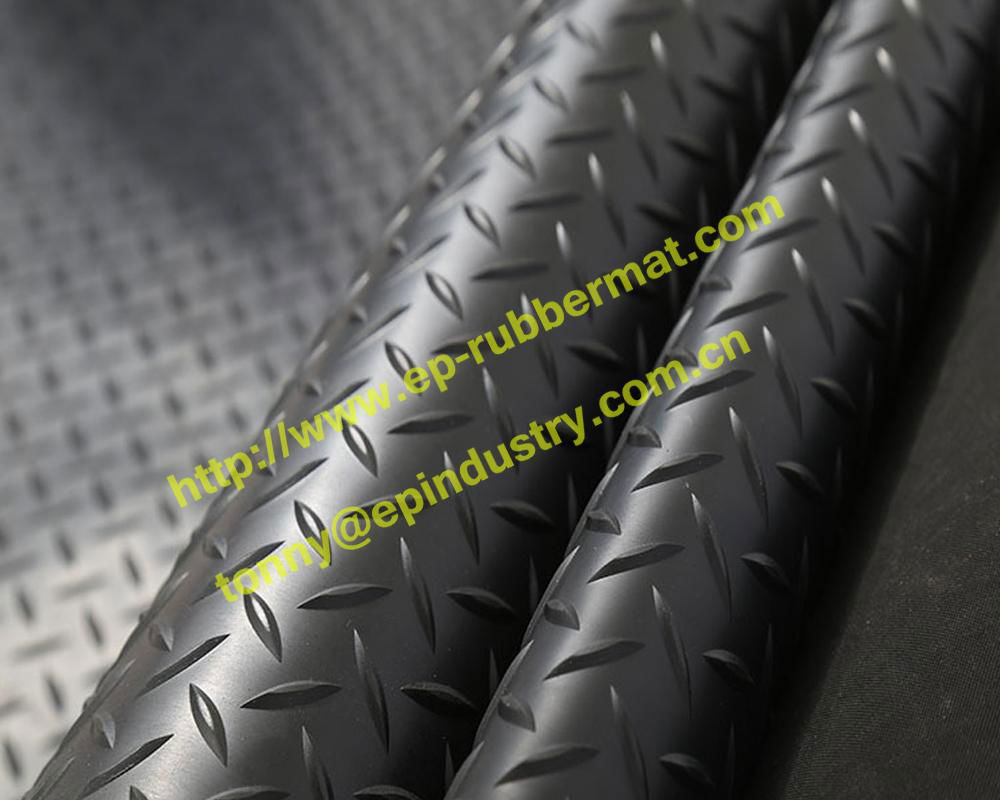 Diamond Rubber Sheet from Qingdao Singreat in chinese 2