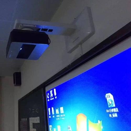 Hivista Ultra-Short Focus LED All-in-One Interactive Projector Built-in Computer 4
