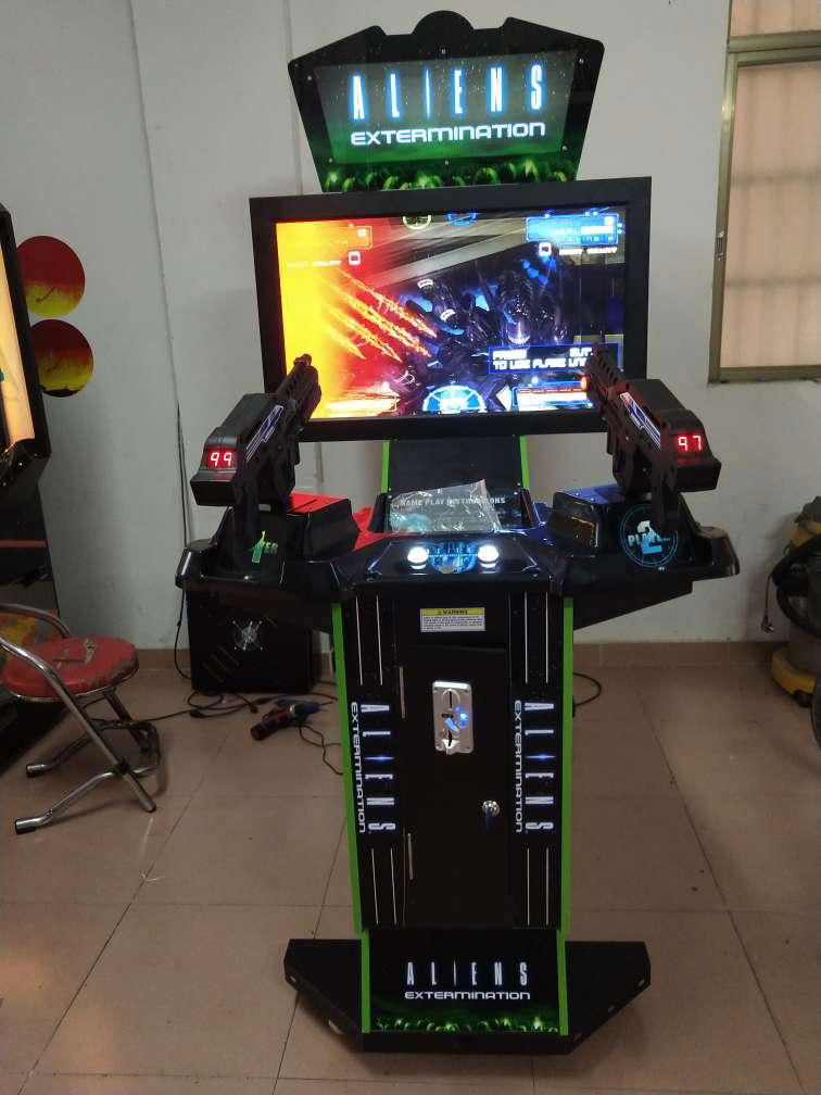 Coin operated 42''LCD Aliens Shooting Arcade Game Machine 2