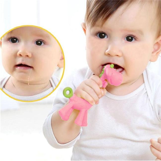 Good Quality BPA Free Silicone Giraffe Baby Teether 4