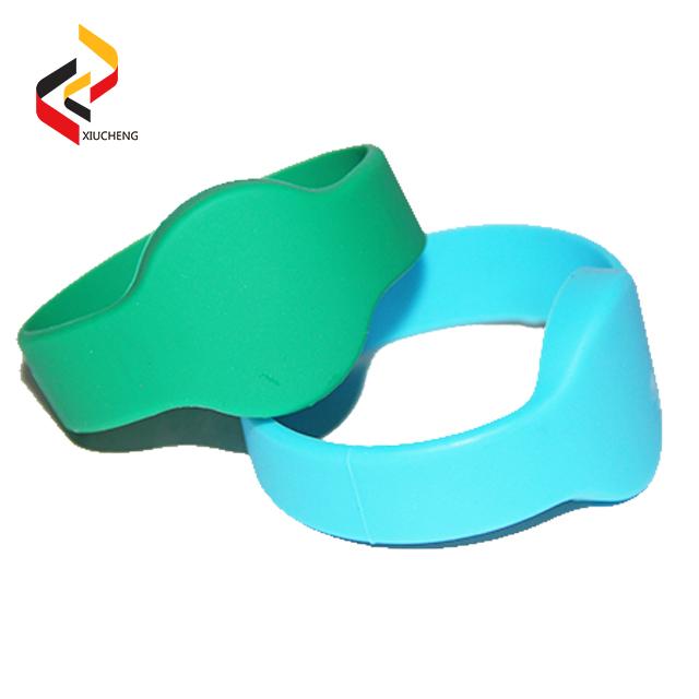 Customized NFC NTAG213 Silicone Bracelets 