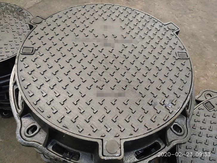 Ductile Iron Manhole Covers with Frame En124 Class C250 D400