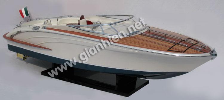 RIVARAMA PLATINUM WOODEN CRAFT BOAT - HIGH QUALITY SPEED BOAT MODEL  2