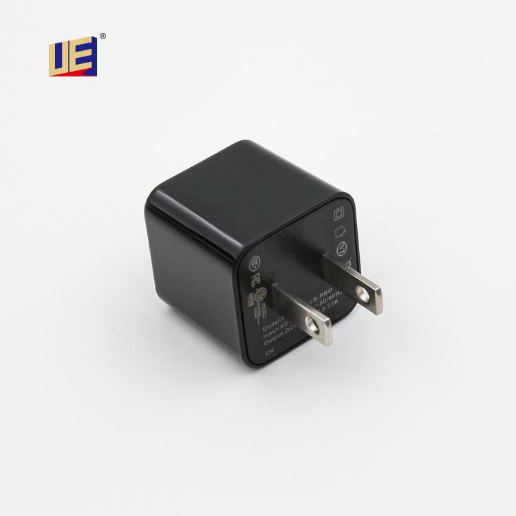 UE Electronic 20W Charger,Black technology , Charger suitable for Iphone 3