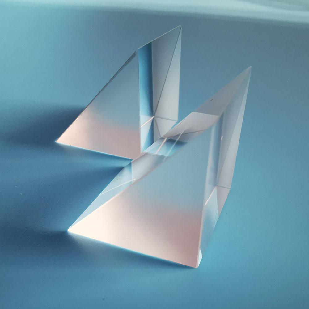 90 Degree BK7 CaF2 Fused Silica Glass Right Angle Triangle Prism  4