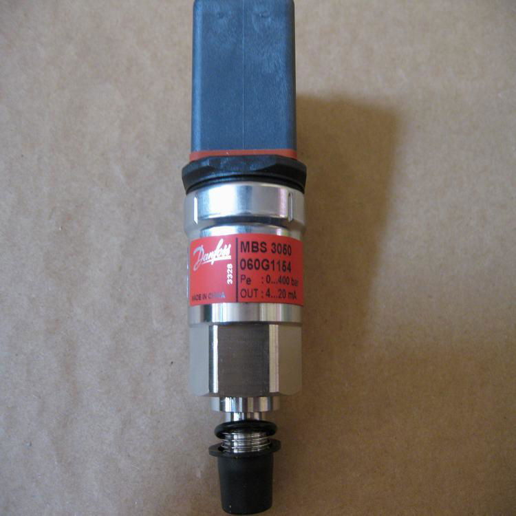 Danfoss MBS3000-MBC5150-MTB5252 pressure and temperature transmitter 3