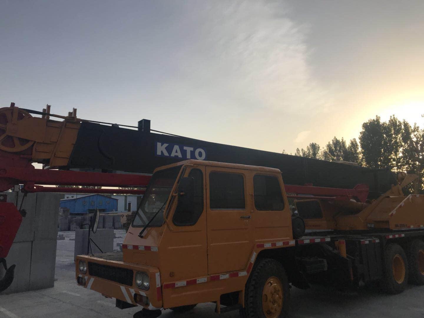 kato nk250e 25ton truck crane on sale  2