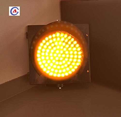 300mm yellow/red rechargeable led solar flashing traffic signal warning light 2