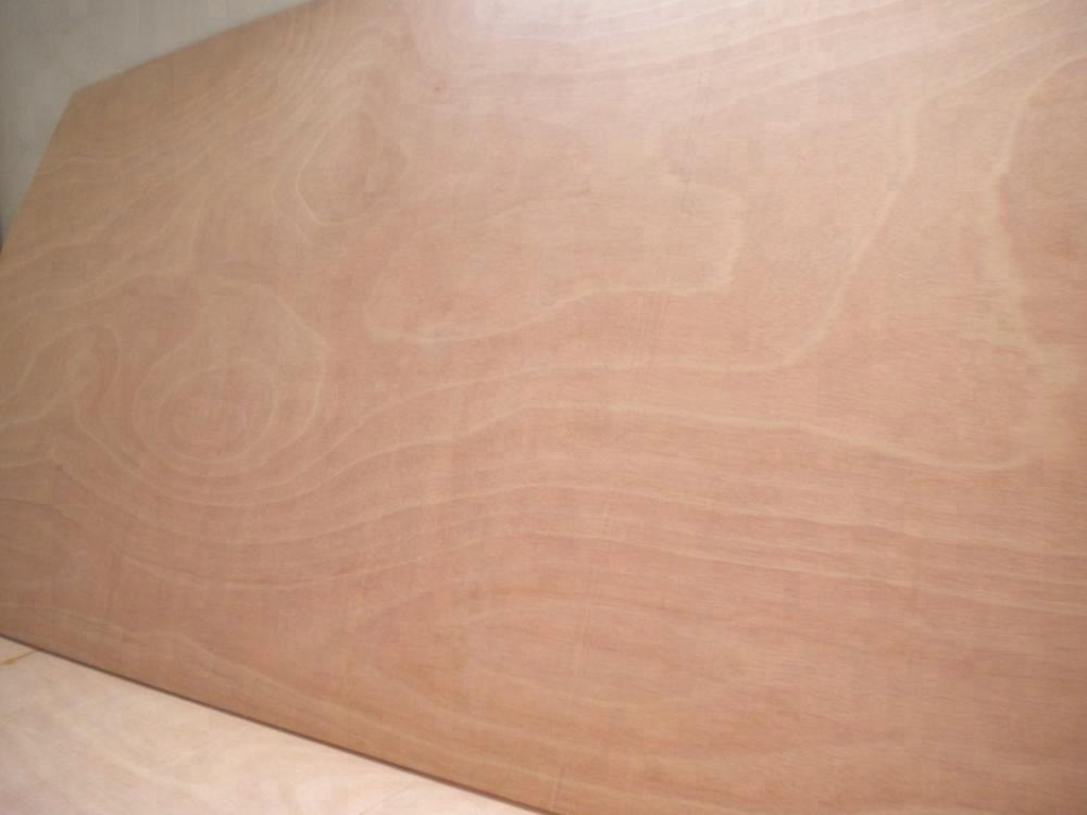 China HOT Sale 18mm Okoume Plywood BB/CC Grade 4