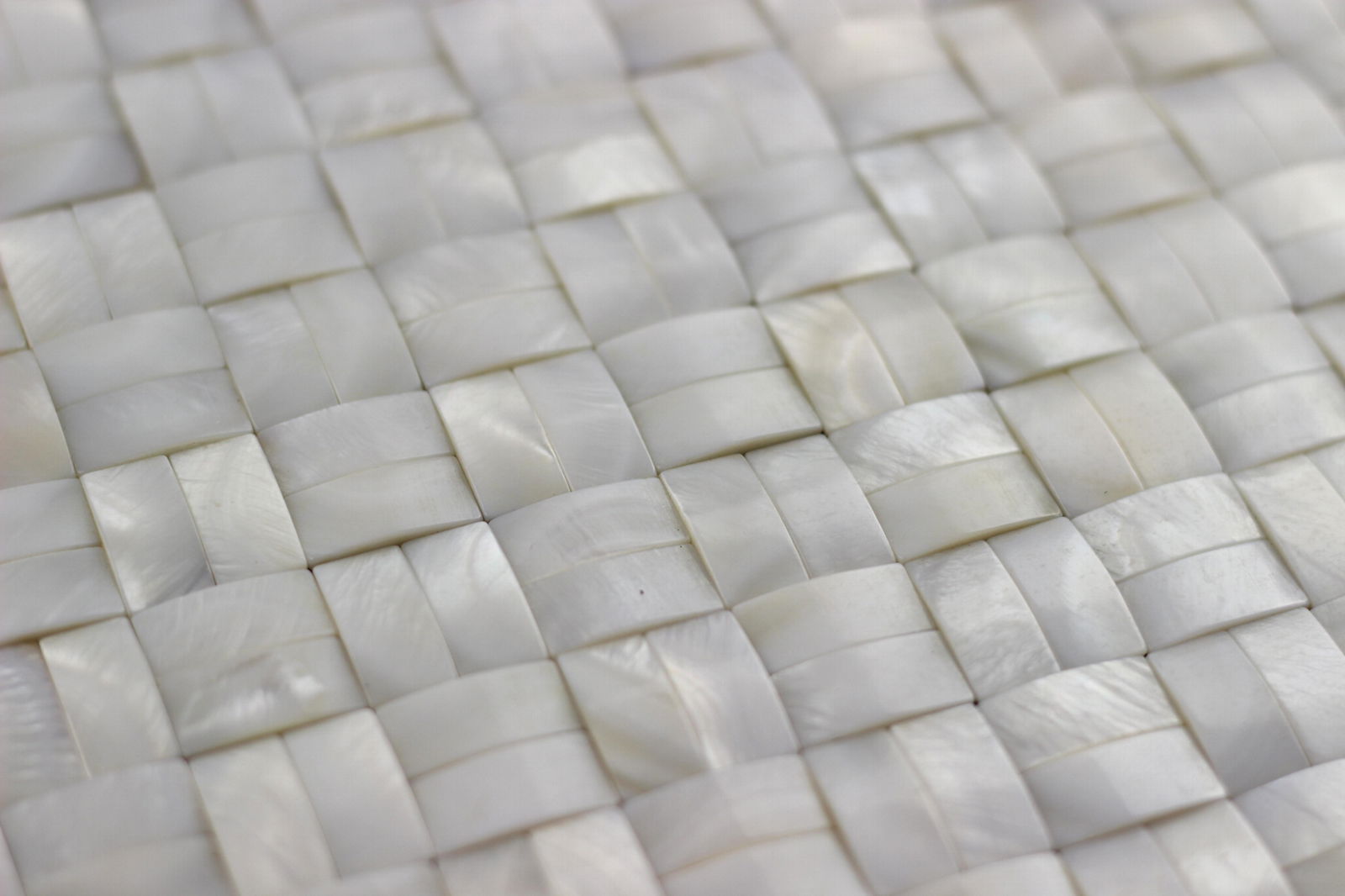 3D Bamboo Weaving Pattern White Fresh Water Shell Mosaic Tiles Mounted on Mesh 3