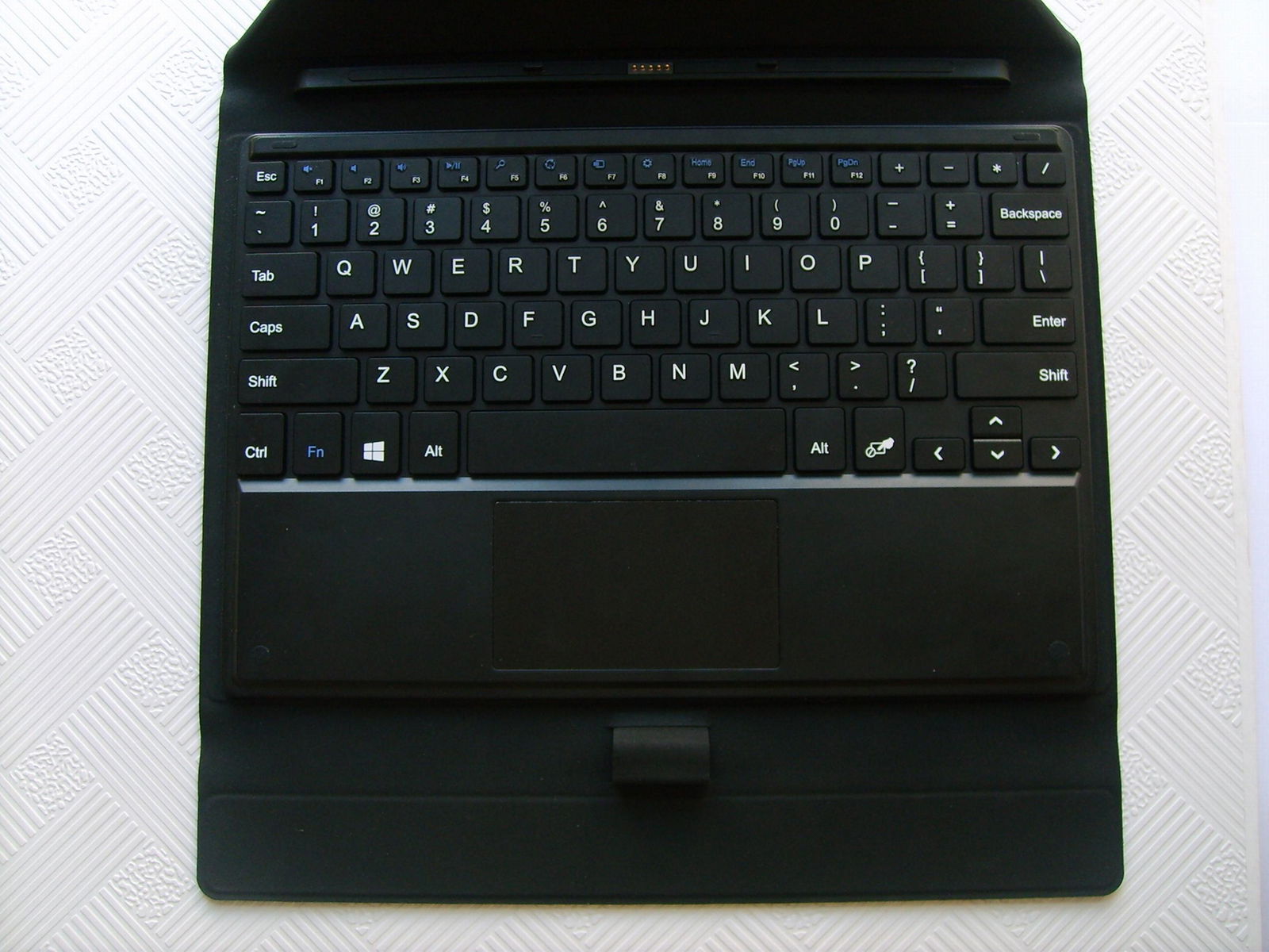 Spanish Layout Ultra Bluetooth keyboard for 8'' 10.1'' tablets Android Windows 2