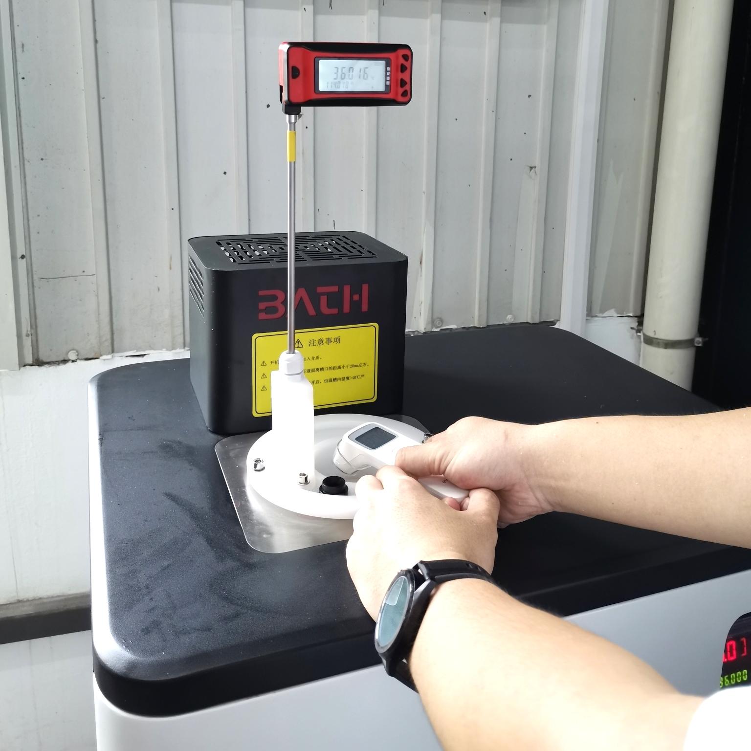 Thermometer calibration device with blackbody cavity DTME50 DEARTO