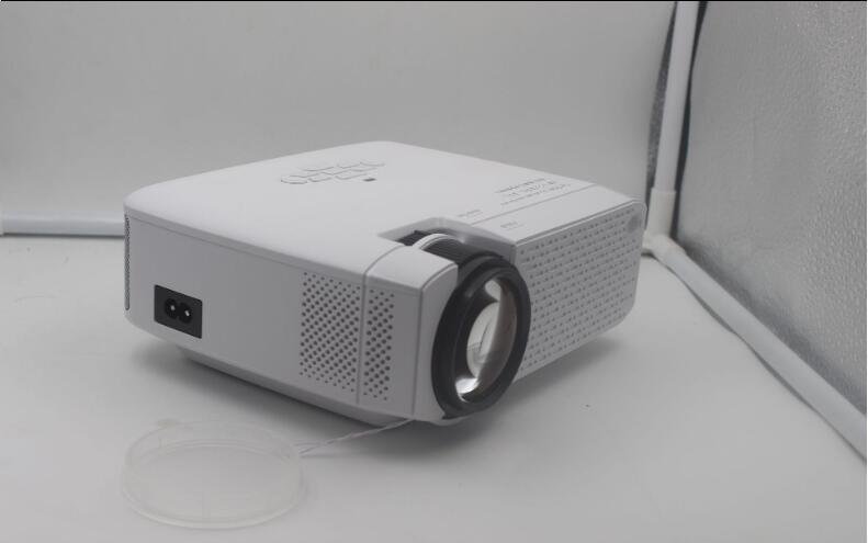  WIFI connection with the same screen home mini 1080P HD projector 5