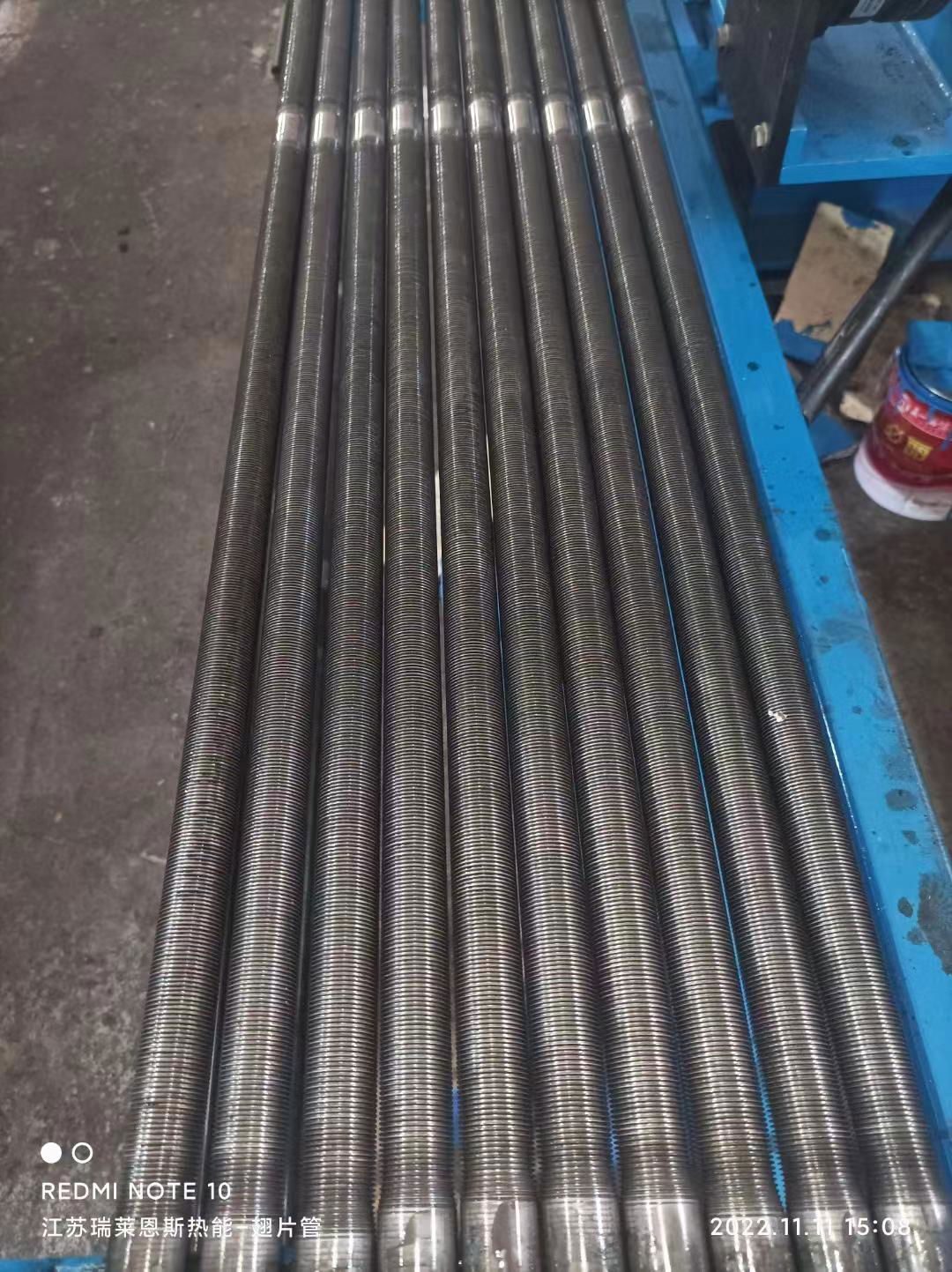 Threaded pipe, low finned pipe