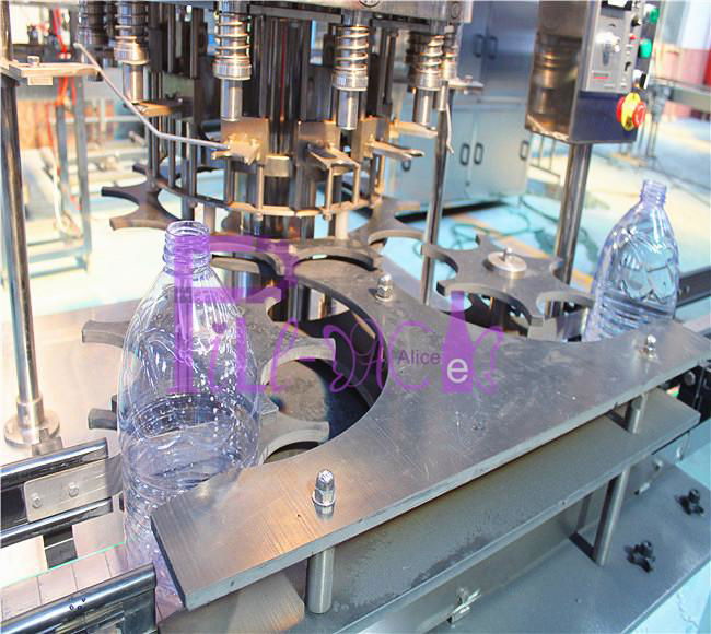 Linear water bottling equipment for 5L PET bottle with 45mm neck 2