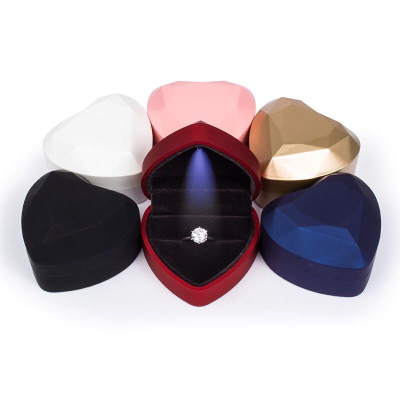 heart shape ring box with light 5