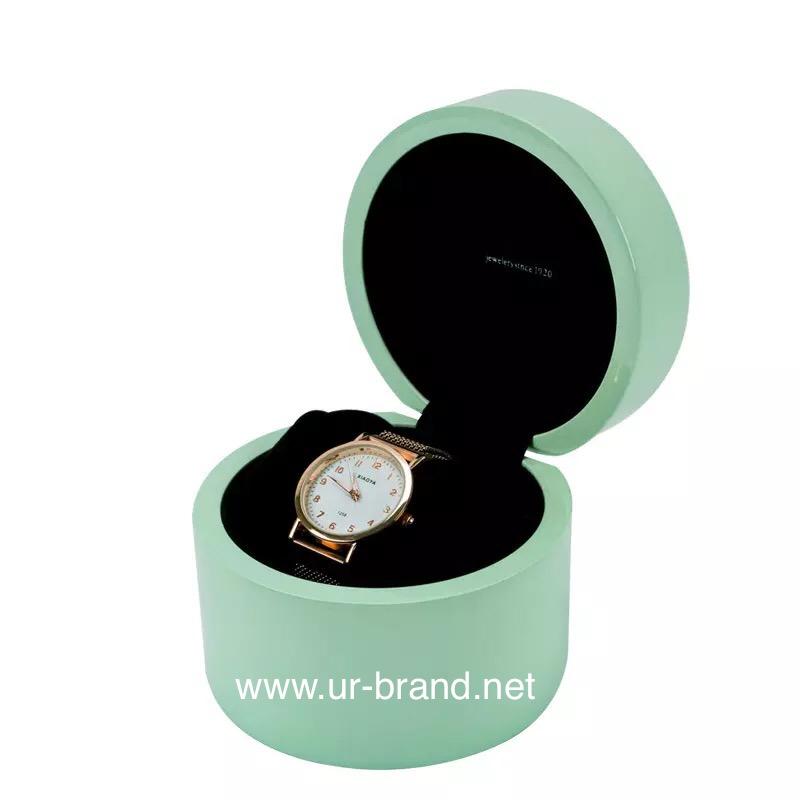 Custom High Glossy Luxury Green Round Wooden watch box 3