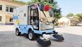 Chinese manufacturers industrial floor cleaning machine electric road sweeper 4