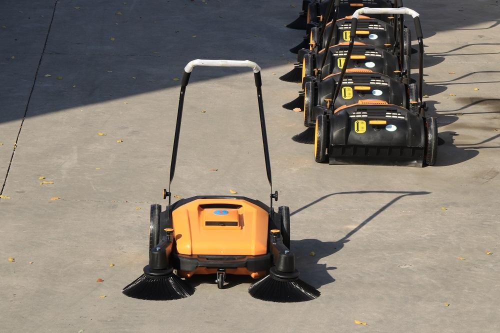 40L pollution-free road sweeping machine hand push sweeper 5