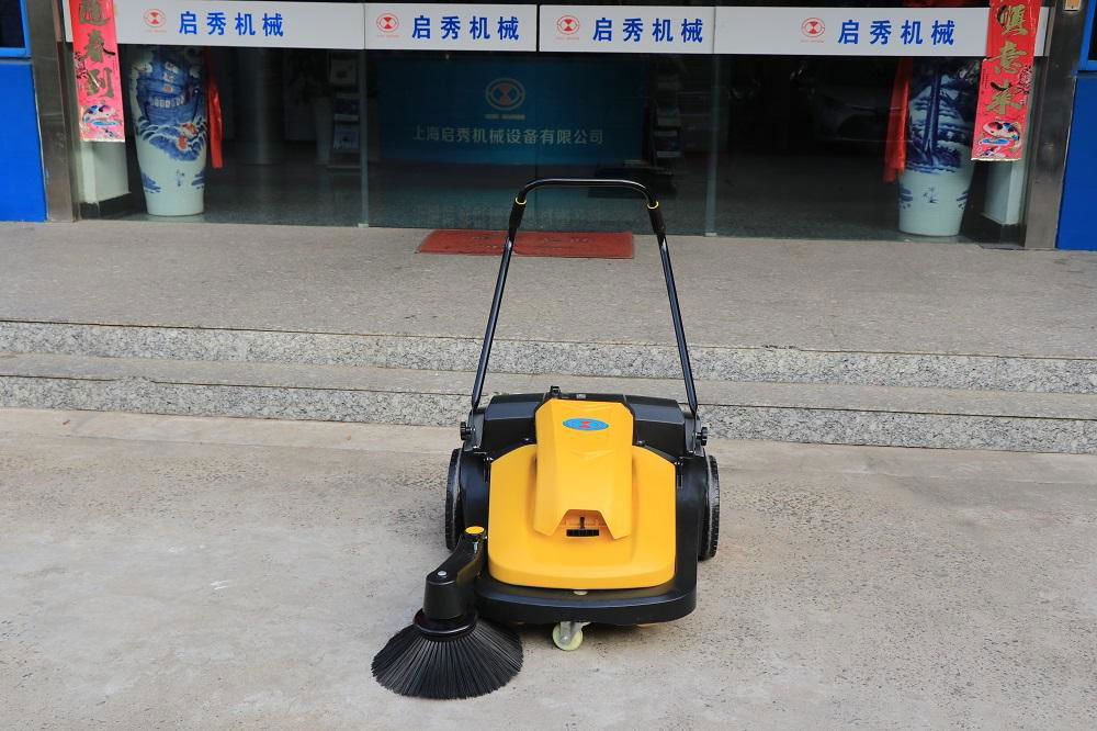 multi-functional hospital road sweeping machine walk behind electric  sweeper  4