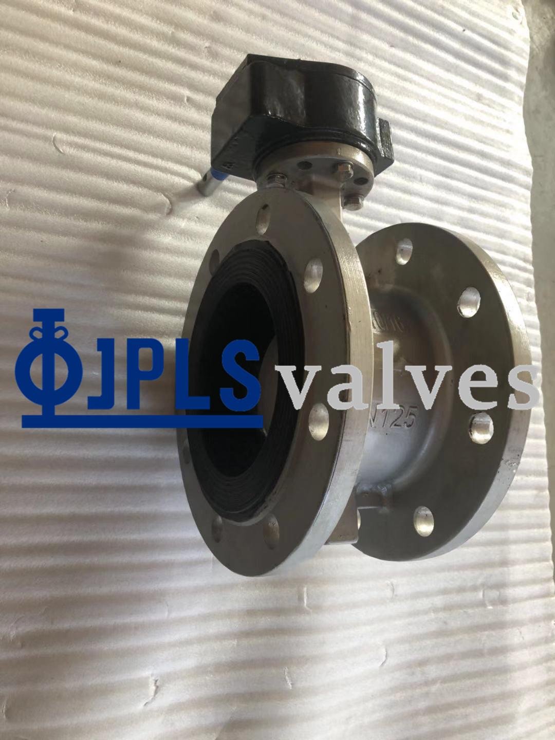 Gear Operated EPDM Lined Stainless Steel Flanged Butterfly Valves 3
