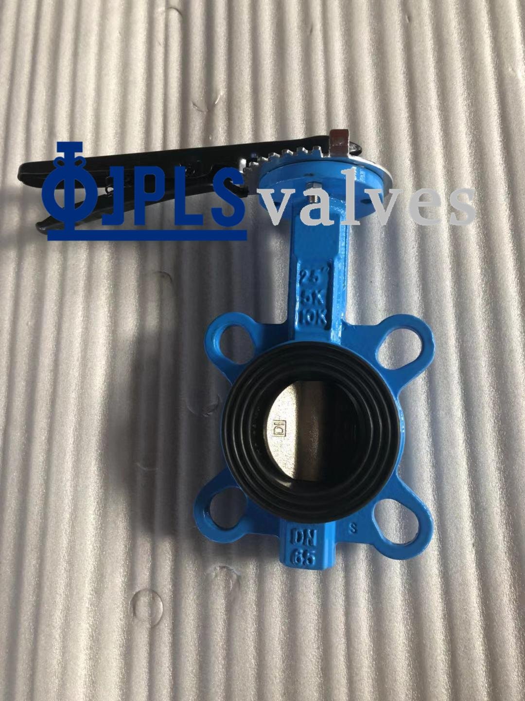 Lever Operated Resilient Seated Ductile Iron Wafer Butterfly Valves 2